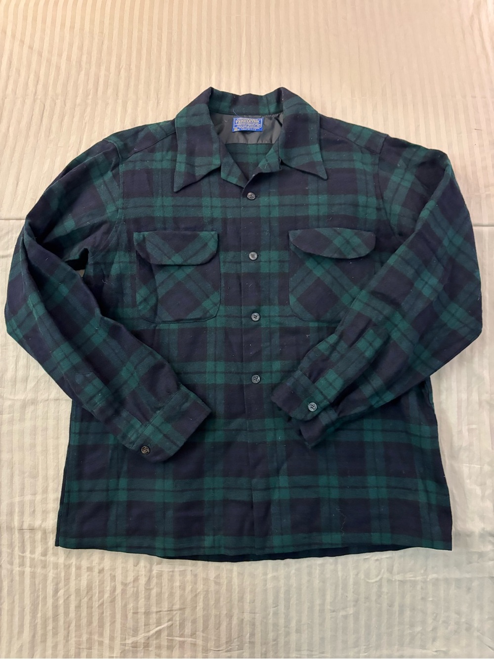 Vintage 80’s Pendleton Green Plaid Wool Loop Collar Board Shirt Flannel Large